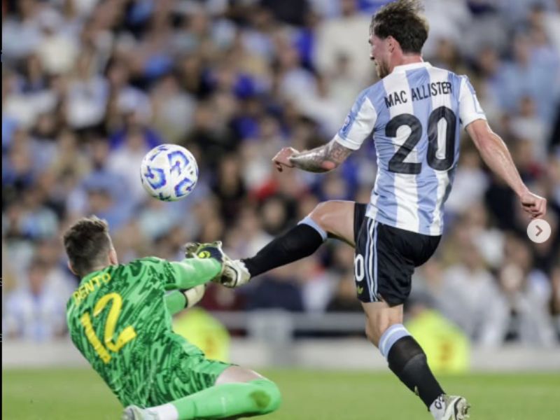 Argentina faz 3 a 1 contra o Brasil no primeiro tempo
