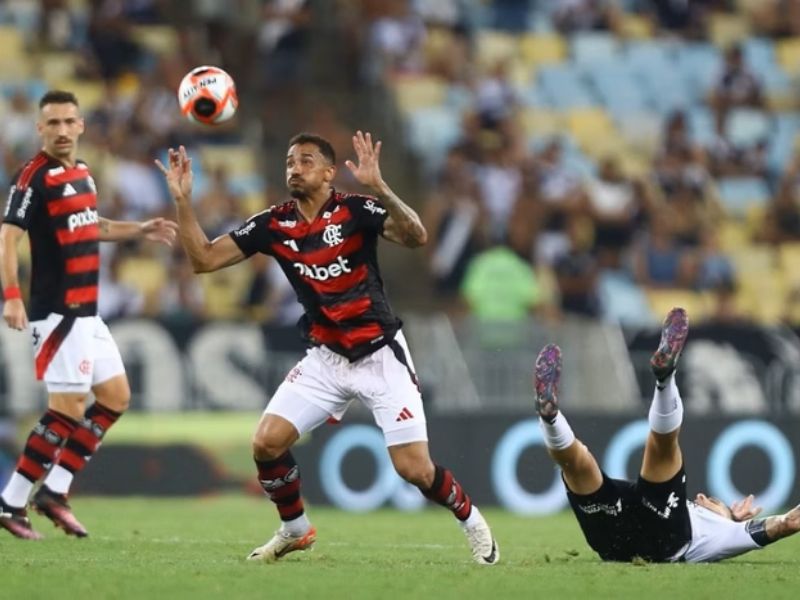 Danilo desfalca Flamengo no primeiro jogo da final do Campeonato Carioca