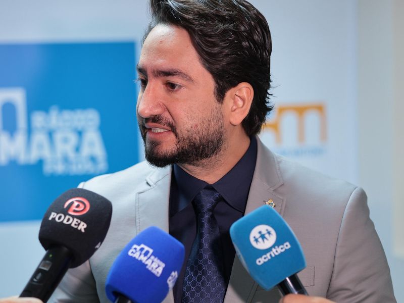 Diego Afonso propõe implantação de ferramentas de IA nas escolas municipais
