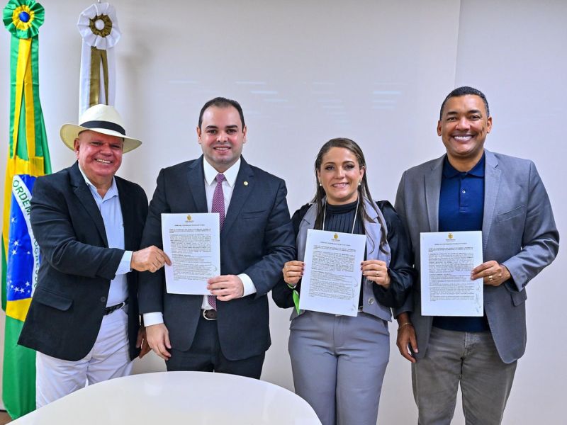 Roberto Cidade assina termo de cooperação com a Câmara de Borba para revisão da Lei Orgânica do município