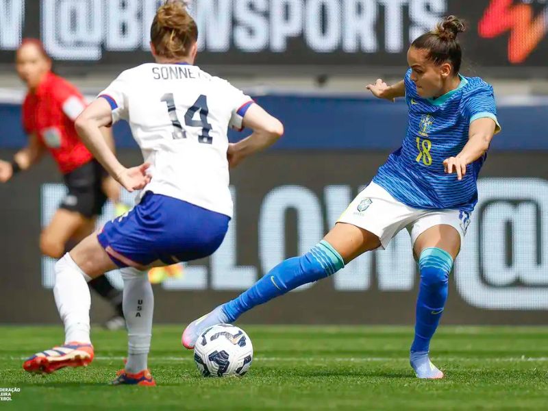 Seleção feminina perde por 2 a 0 para os EUA