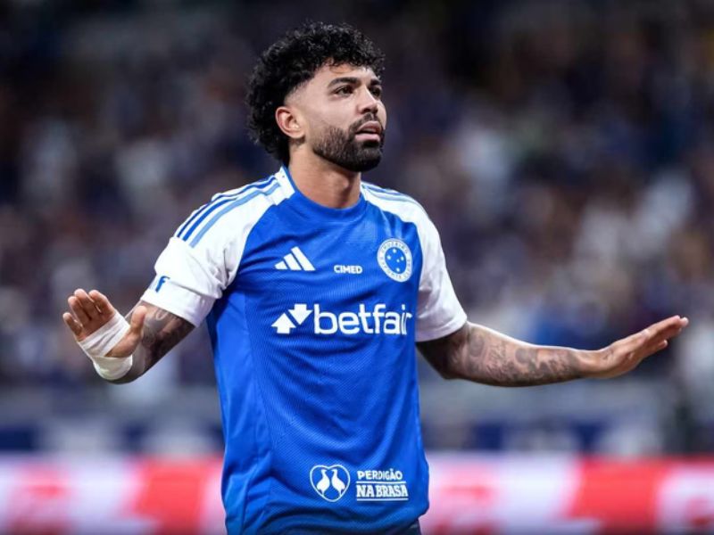 Cruzeiro vence Flamengo com gol de Gabigol no fim