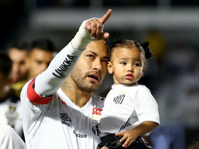 Neymar se aproxima de retorno ao Santos; veja previsão