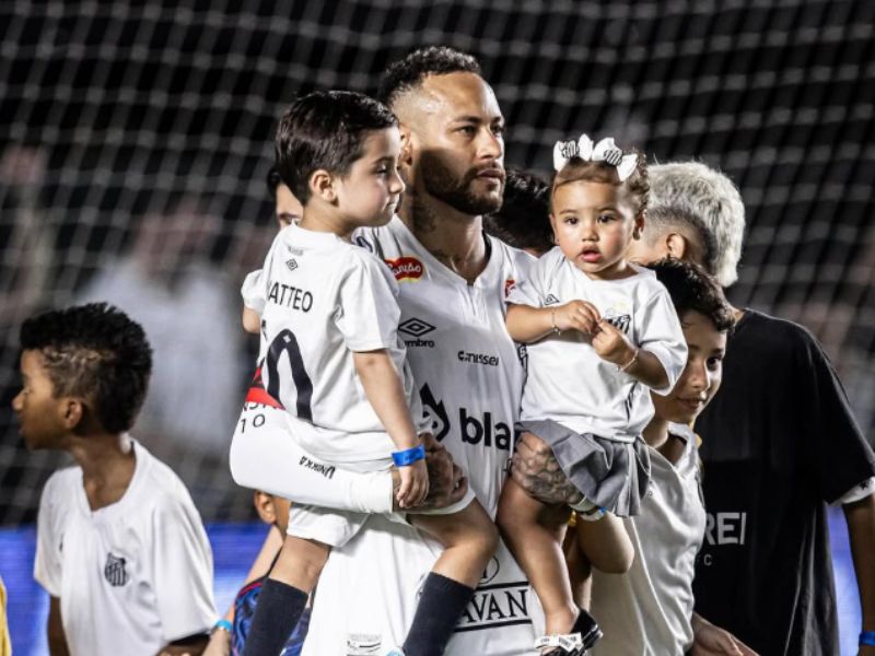 Neymar se revolta com jornalista sobre negociação com Flamengo