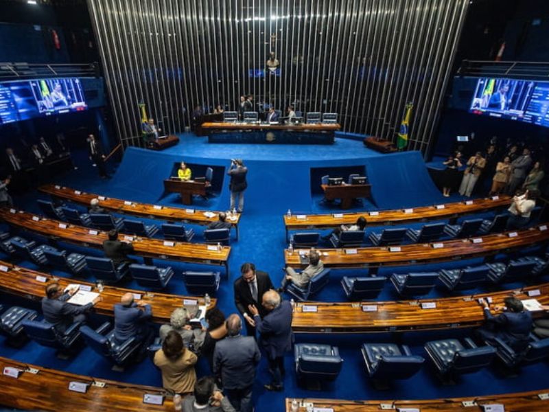 Senado aprova reajuste para servidores do Executivo