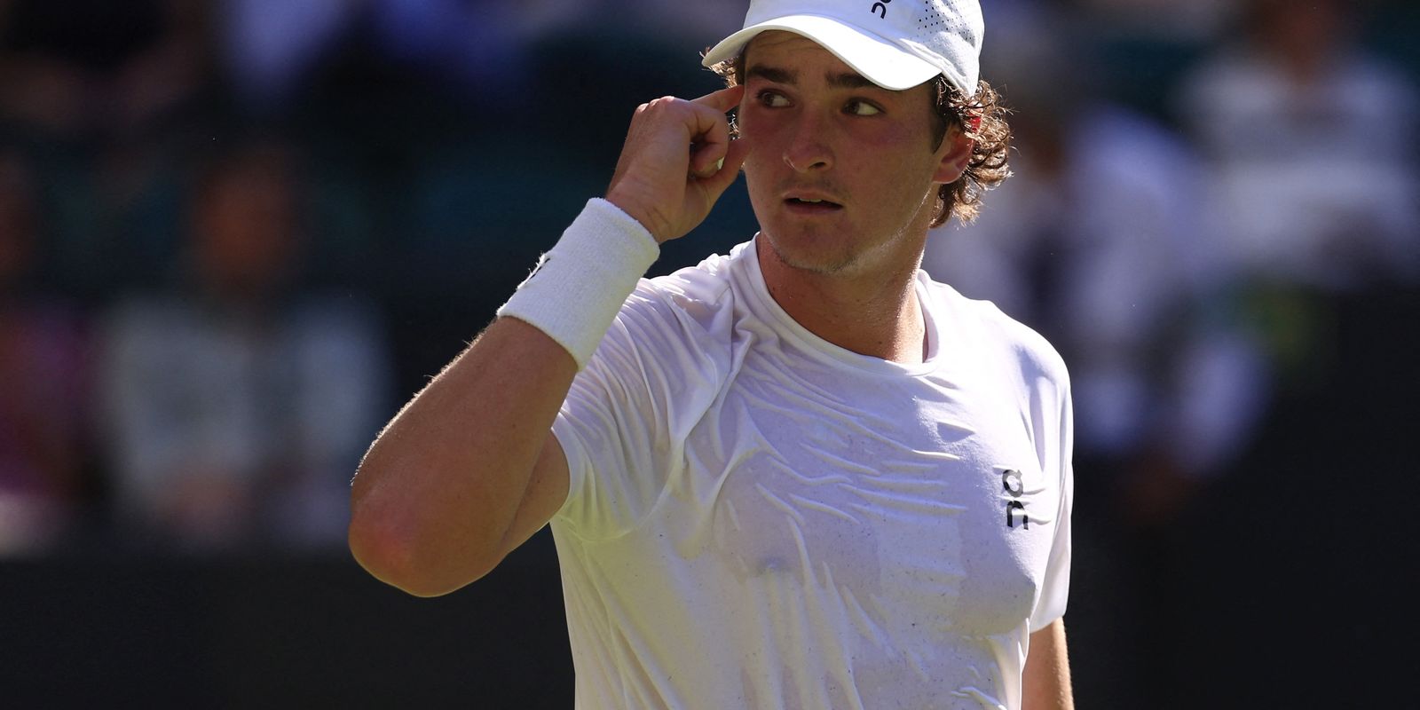 Bia Haddad e João Fonseca estreiam bem e vão a 2ª rodada de Wimbledon