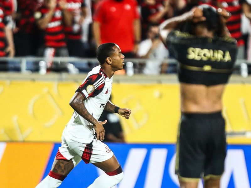 Jóia rubro-negra crava e Flamengo empata com Los Angeles no Mundial de Clubes
