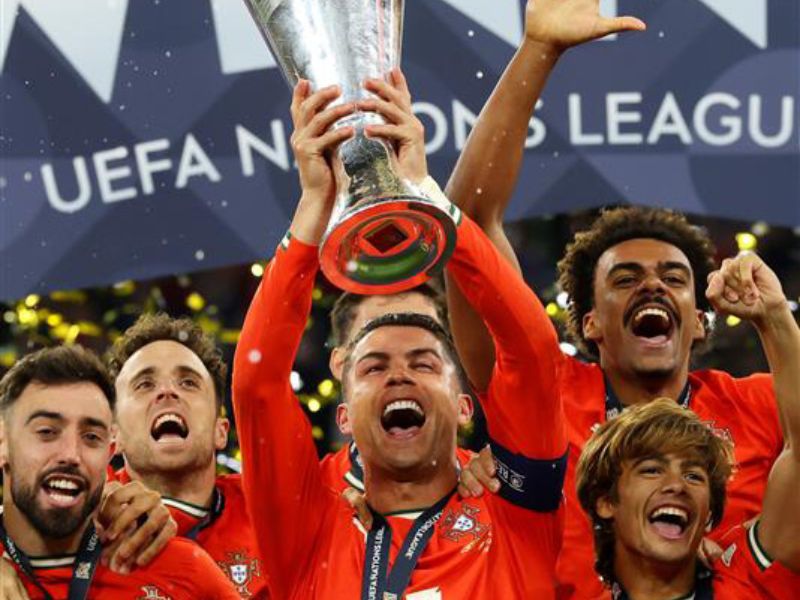 Portugal vence a Espanha nos pênaltis e conquista bicampeonato