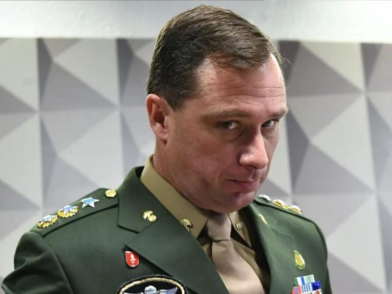 STF revoga prisão de Mauro Cid, mas investiga tentativa de fuga