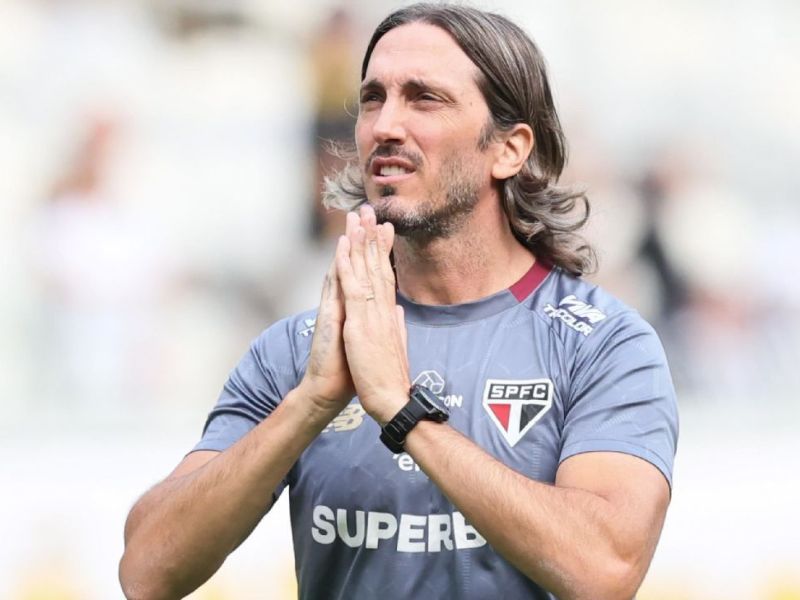 Técnico Luis Zubeldía pede demissão do São Paulo