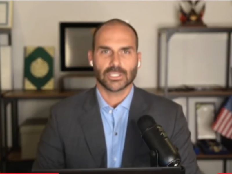 "Se houver terra arrasada, pelo menos estarei vingado, diz Eduardo Bolsonaro
