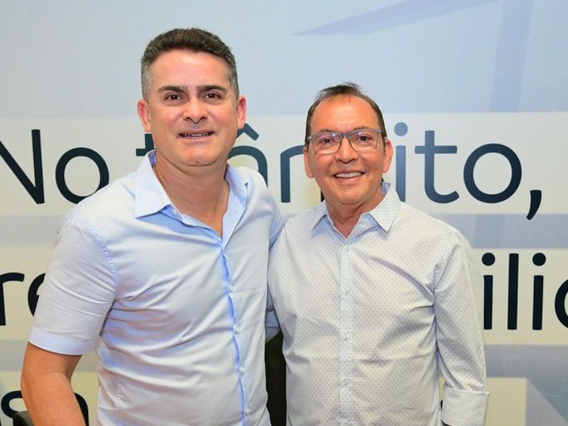 TCE-AM aceita denúncia contra David Almeida e diretor-presidente do IMMU por reajuste na passagem de ônibus