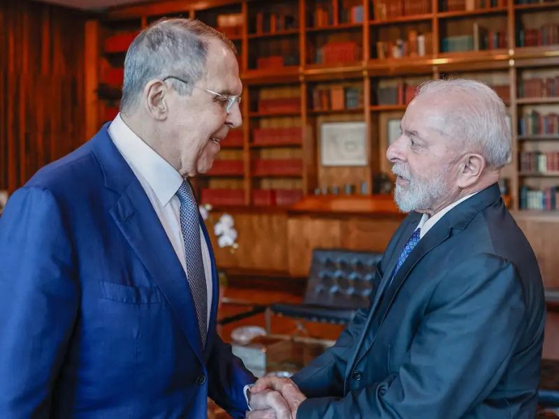 Vídeo de ministro russo viraliza ao dizer que moeda dos BRICS foi proposta por Lula
