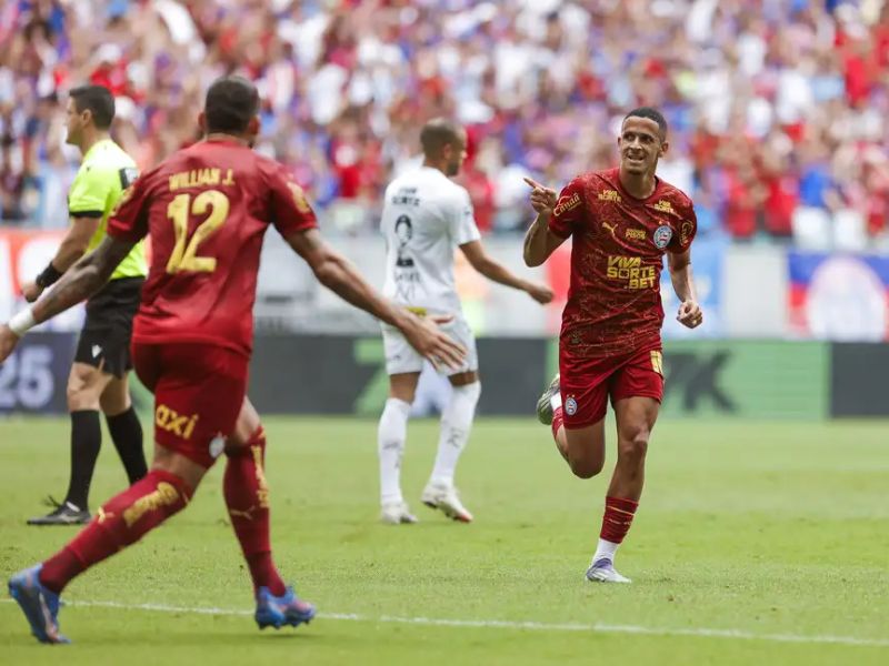 Bahia vence Santos e ganha força na luta por vaga na Libertadores