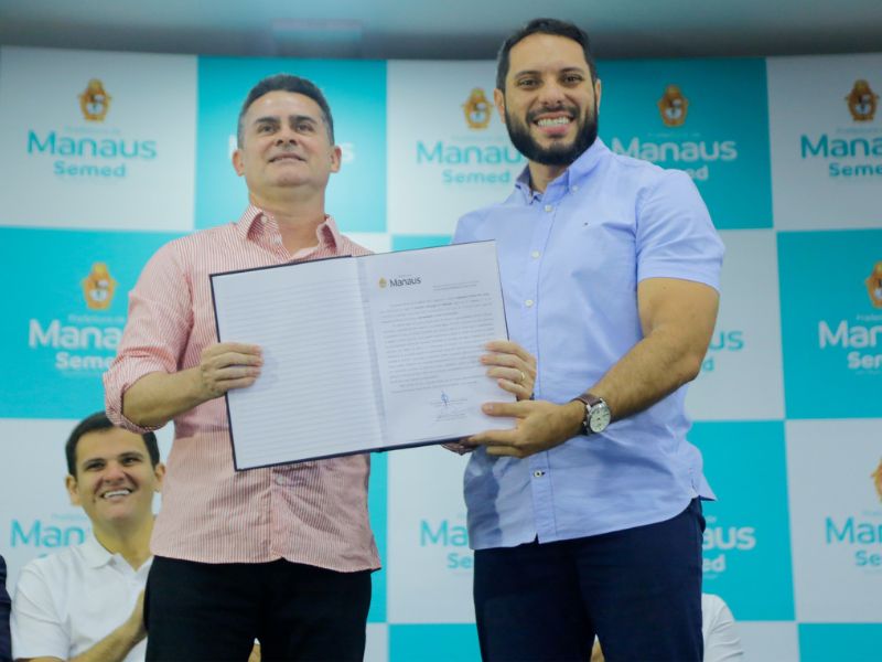 David Almeida e secretário da Semed estão sob risco de ação na Justiça por irregularidades nos dados do Fundeb