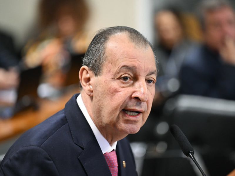 Omar Aziz perde presidência da CMPI do INSS para a oposição