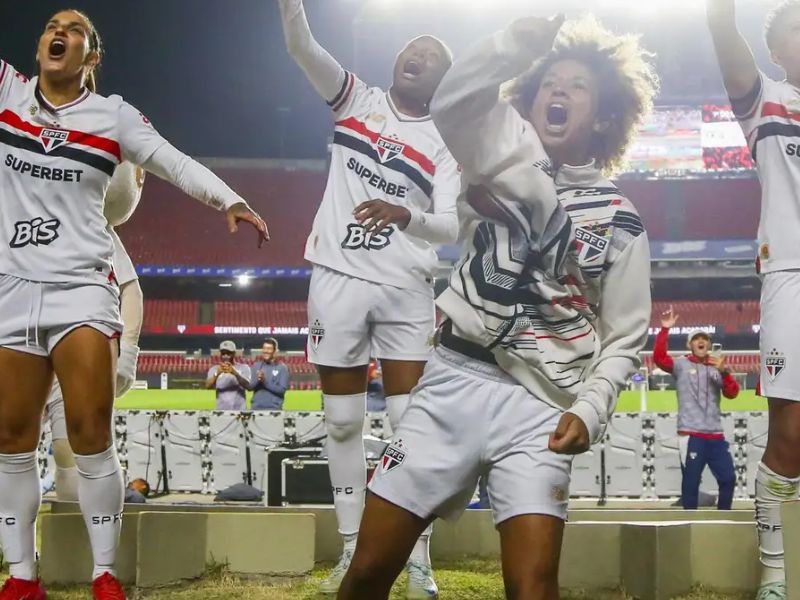 São Paulo bate Ferroviária nos pênaltis e avança à semi do Brasileirão Feminino