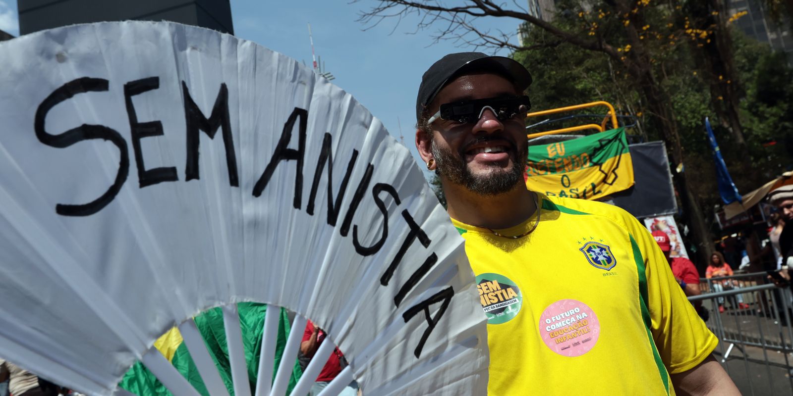 Ato no RJ com Caetano, Chico e Gil repudia anistia e PEC da Blindagem