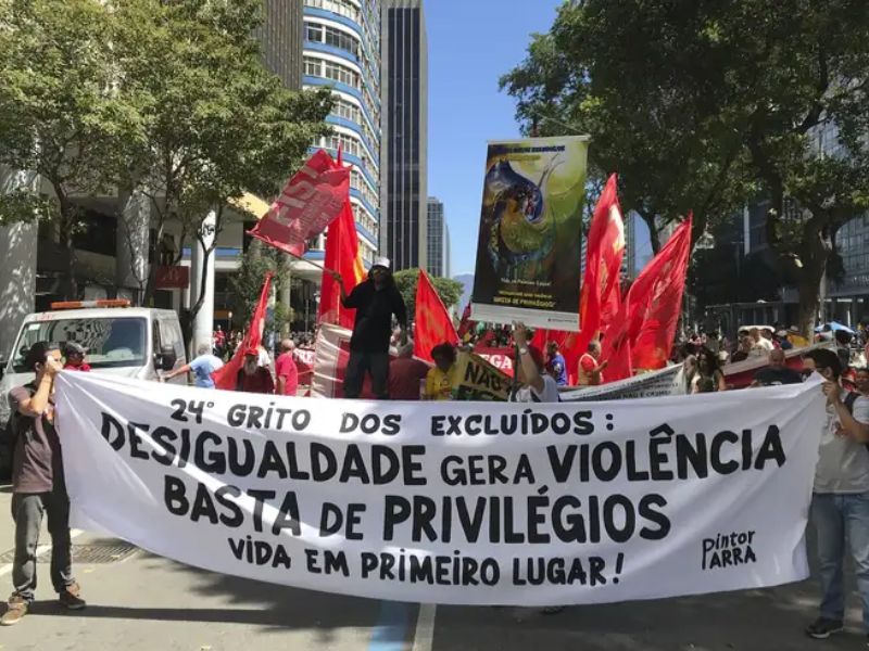 Movimentos sociais marcam protesto contra PEC que blinda políticos
