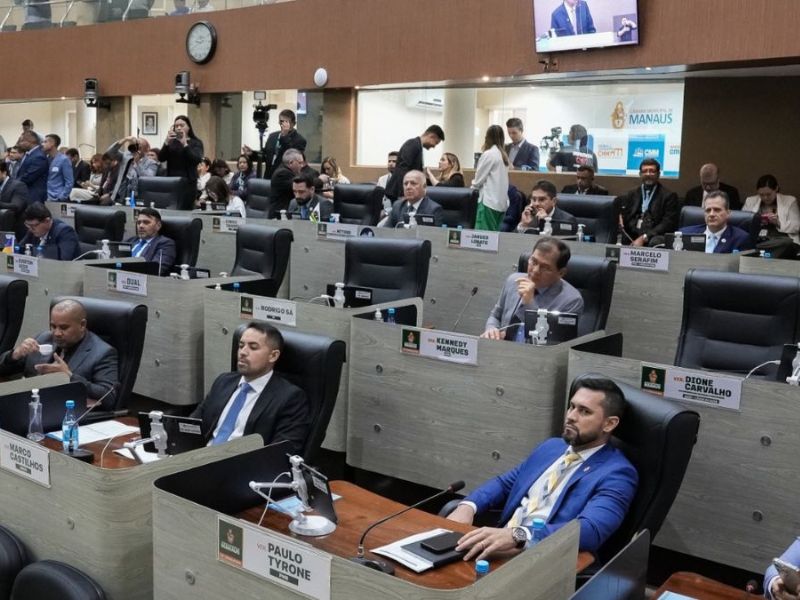 18 vereadores rejeitaram convocar Renato Júnior para explicar ações após temporal em Manaus