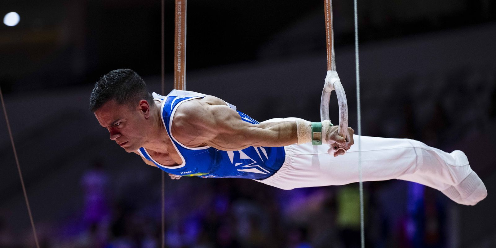 Caio Souza fica no top 10 do individual geral do Mundial de Ginástica