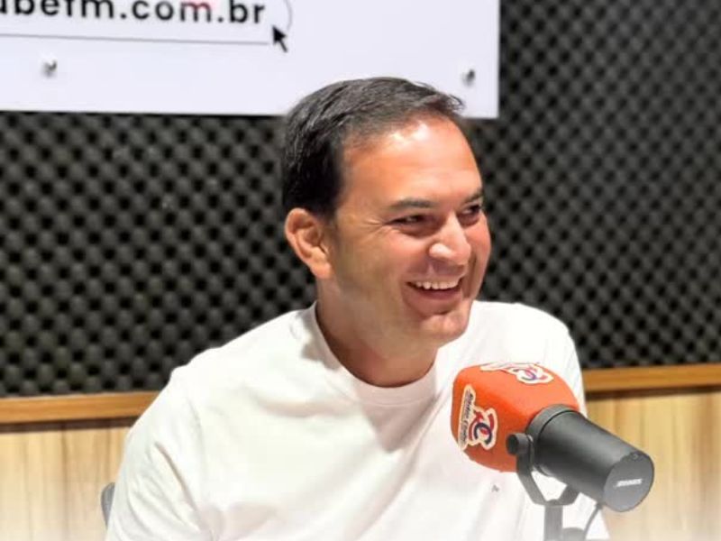 Justiça mantém investigação contra prefeito de Parintins por abuso de poder