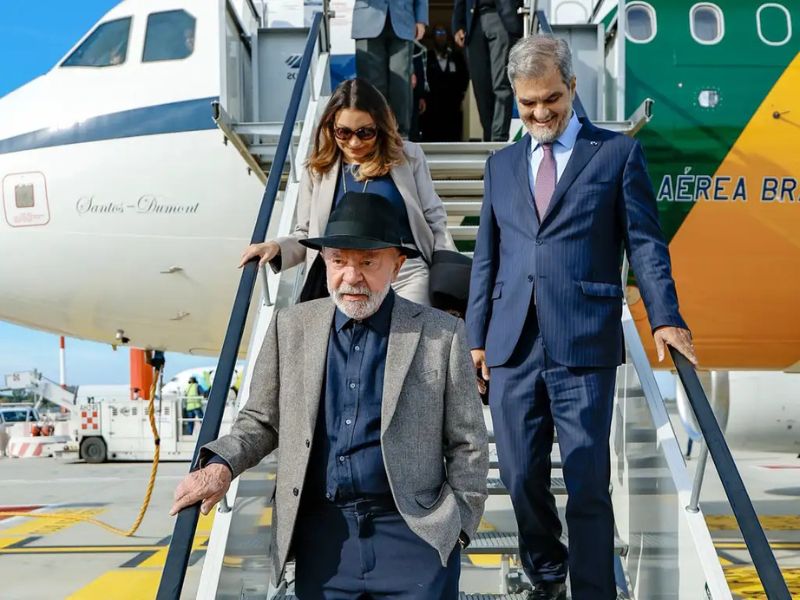Lula chega a Roma para evento sobre segurança alimentar e encontro com o Papa Leão XIV