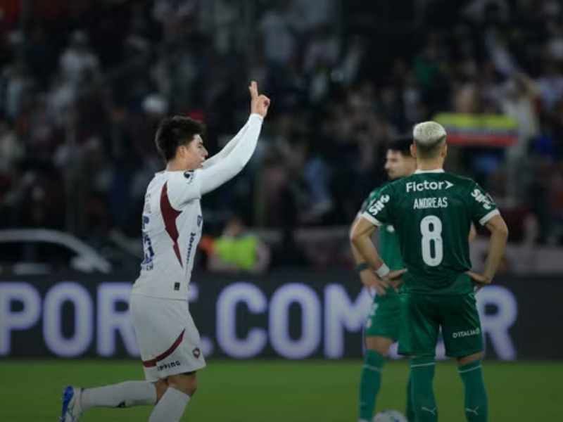 Palmeiras é dominado e perde de 3x0 para a LDU na Libertadores
