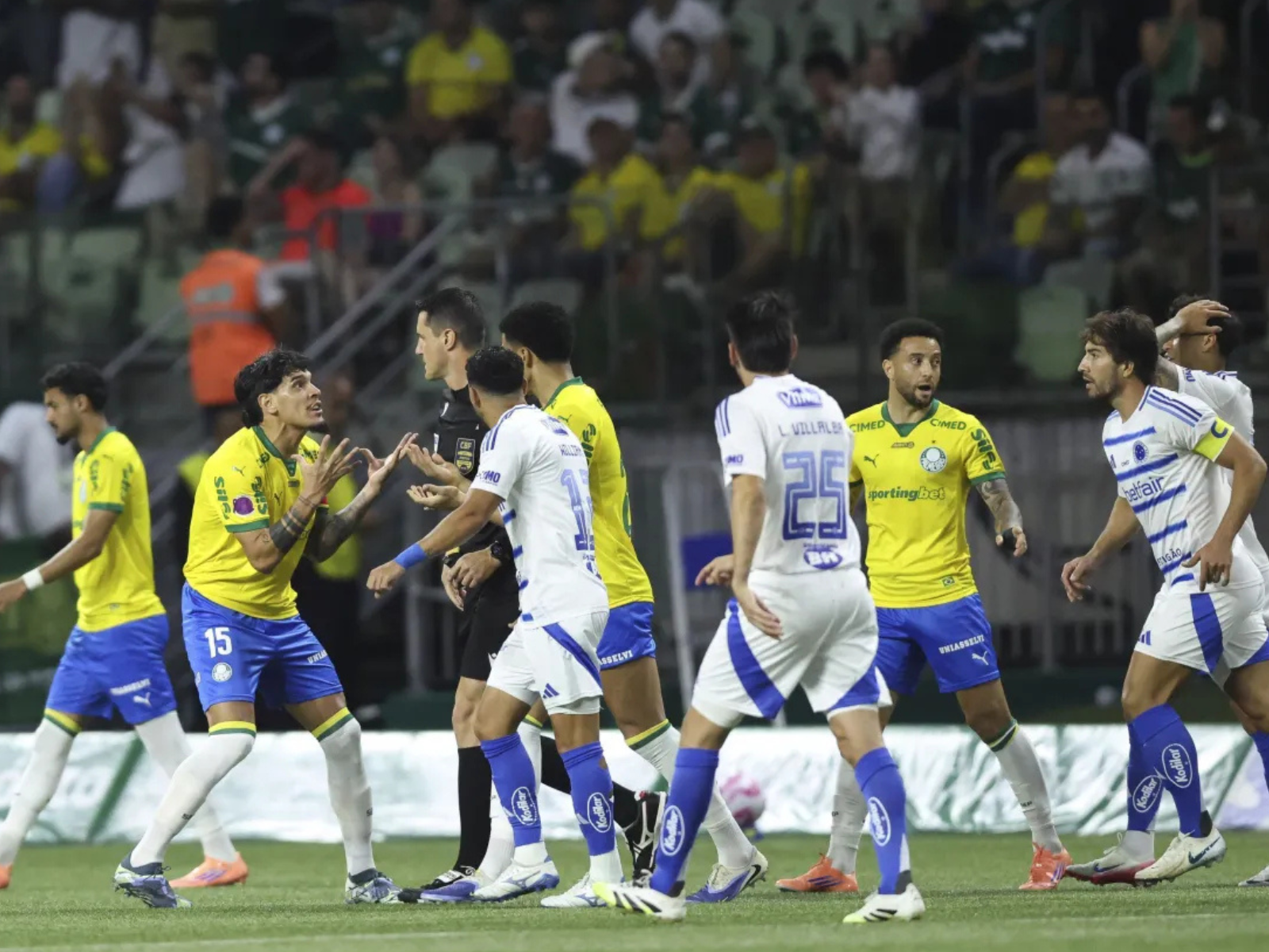 Palmeiras empata com Cruzeiro e amplia vantagem no Brasileirão; veja vídeo