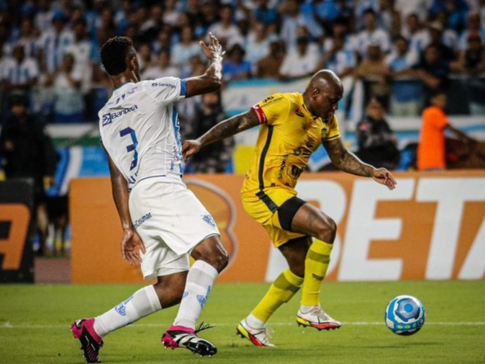 Amazonas encara o Paysandu em busca do milagre pela permanência na Série B do Brasileirão