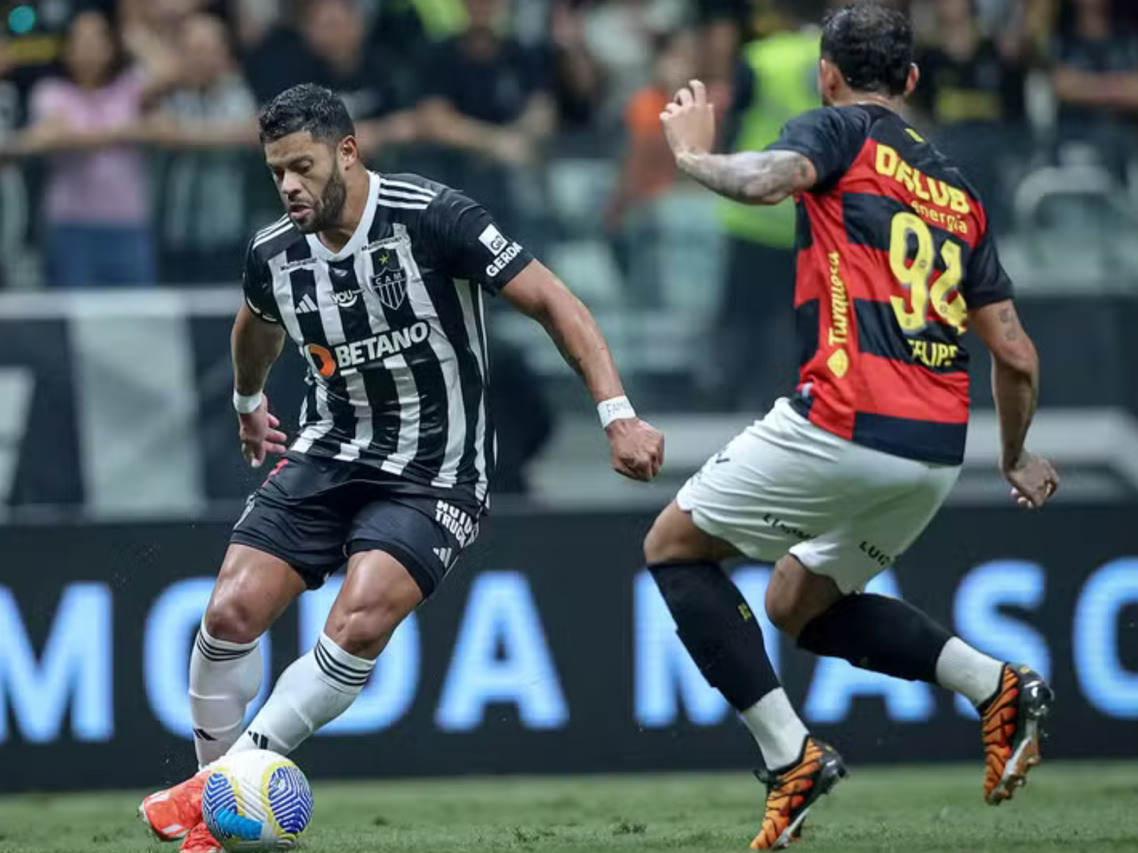 Atlético-MG aplica virada espetacular, vence Sport, e se aproxima do G7