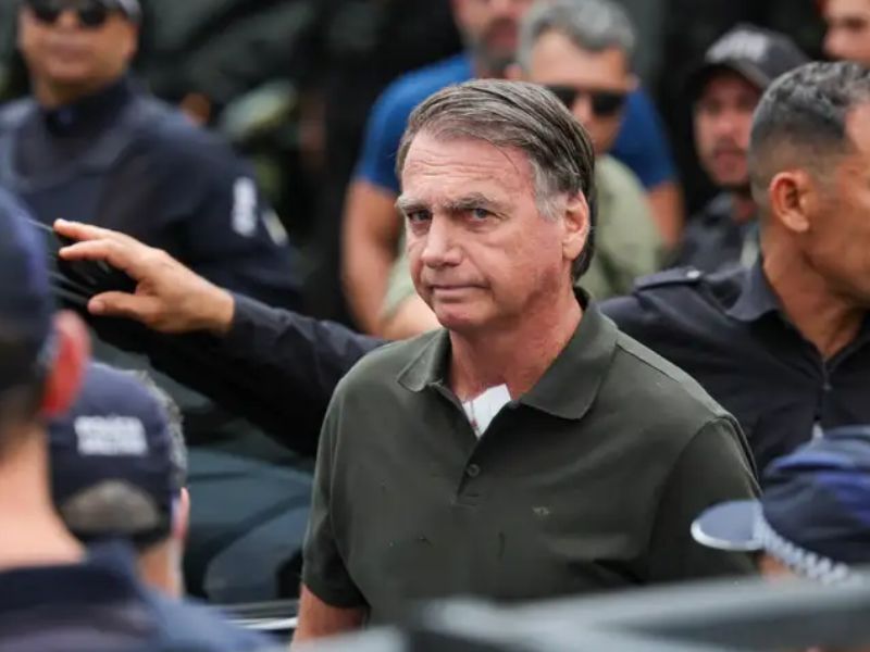Jair Bolsonaro passa por audiência de custódia neste domingo