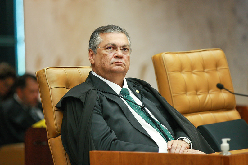 Flávio Dino suspende trecho de PL que libera emendas do orçamento secreto