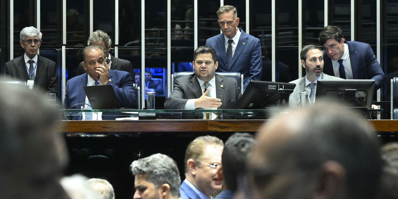 Senado aprova redução da pena de condenados do 8 de janeiro