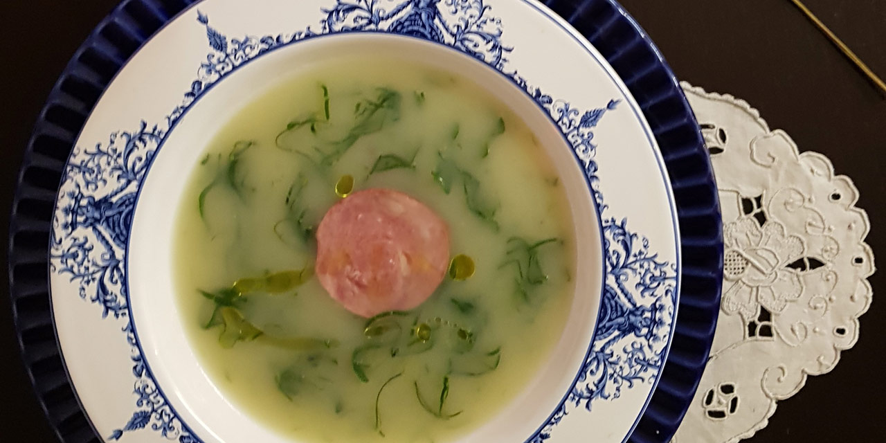 Aprenda a fazer o saboroso Caldo Verde do Marialva em São Paulo