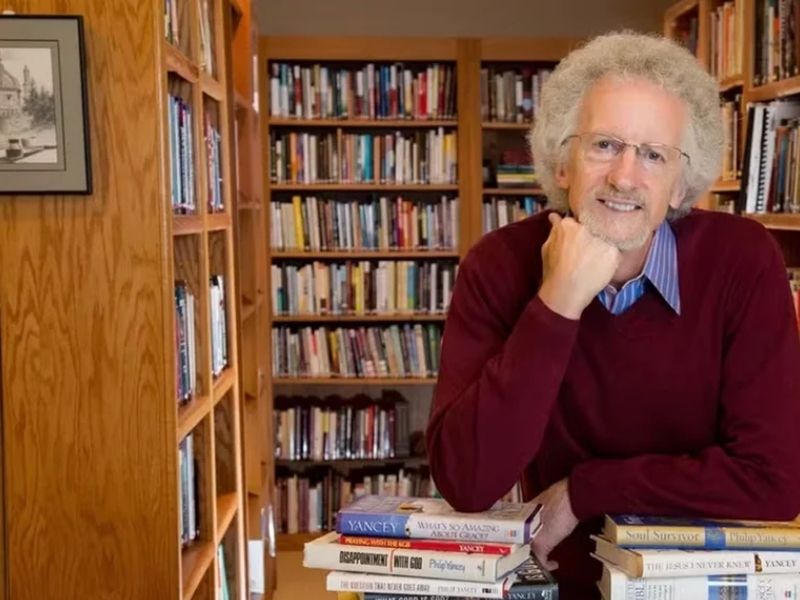 Escritor evangélico deixa carreira após admitir que traiu esposa por 8 anos