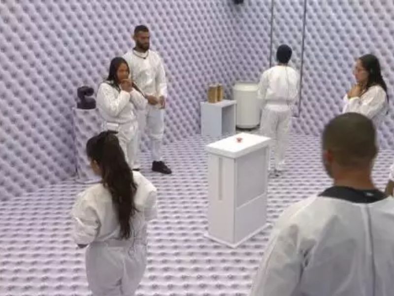 Público pede entrada coletiva de participantes do Quarto Branco no BBB 26